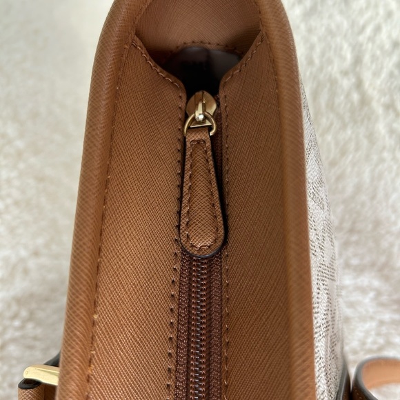 Michael Kors Sady Large Tote - Picture 6 of 13